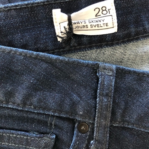 New Gap jeans - 28 - Picture 2 of 6